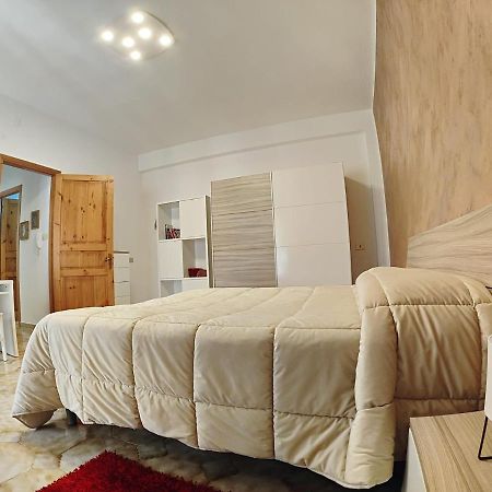 Casa Vacanza Isola Sul Mare كاستيلاّماري ديل غو المظهر الخارجي الصورة