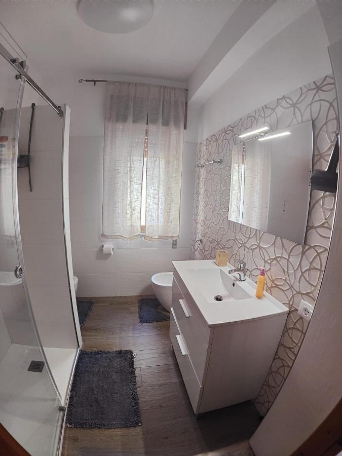 Casa Vacanza Isola Sul Mare كاستيلاّماري ديل غو المظهر الخارجي الصورة