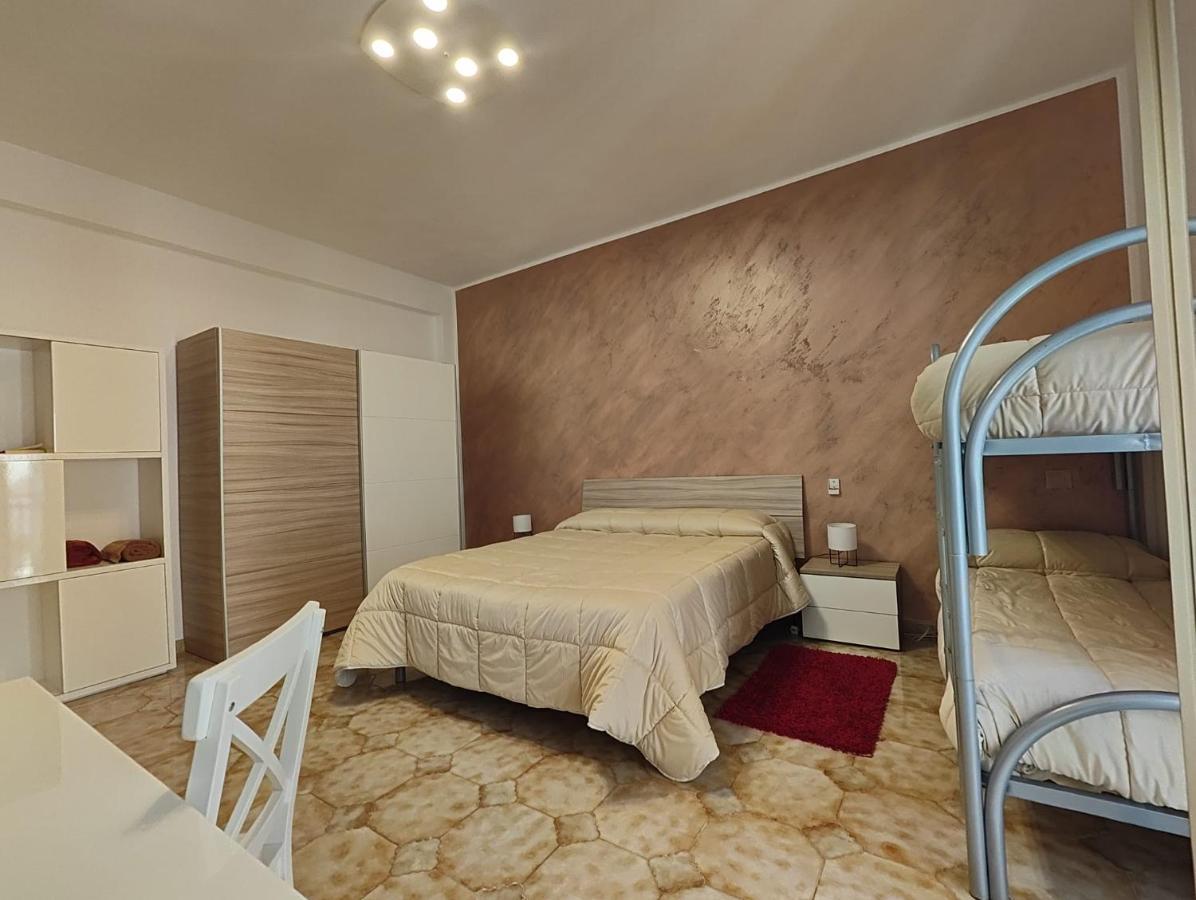 Casa Vacanza Isola Sul Mare كاستيلاّماري ديل غو المظهر الخارجي الصورة