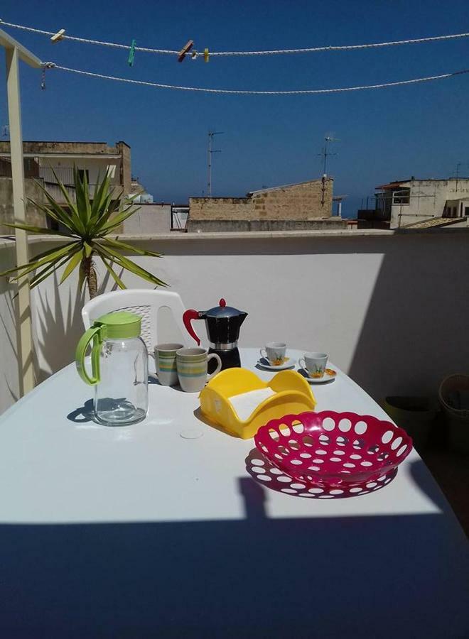 Casa Vacanza Isola Sul Mare كاستيلاّماري ديل غو المظهر الخارجي الصورة